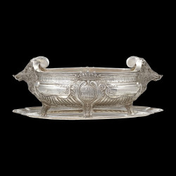 Jardinière têtes sanglier et présentoir, métal argenté style XVIIIe L 50,5- 53,5 cm