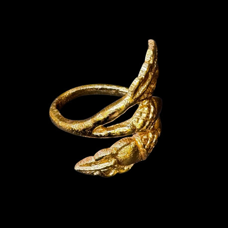 Gold oak leaf napkin ring