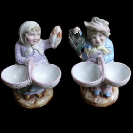 Couple marchands de volailles peint main porcelaine début XXème